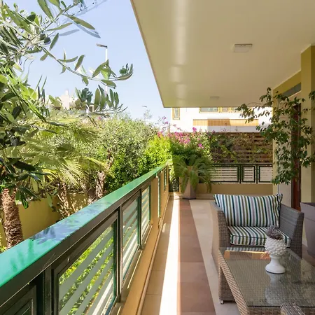 Balaguer House Apartman *